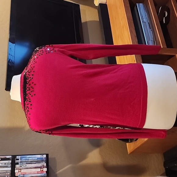 Rue 21 red sweater - Picture 2 of 5